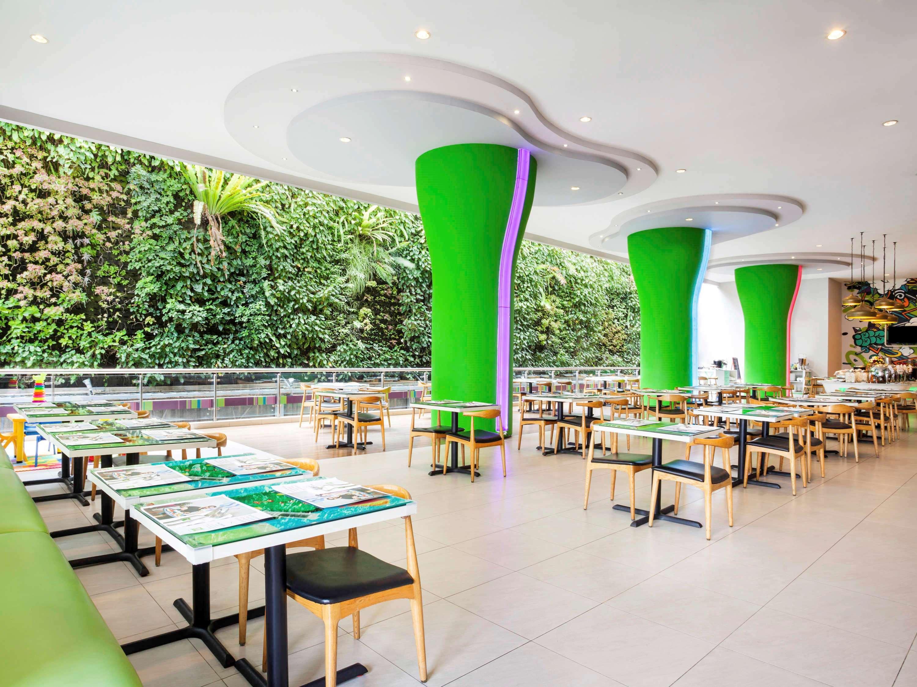 Hotel Ibis Styles Malang Exterior foto