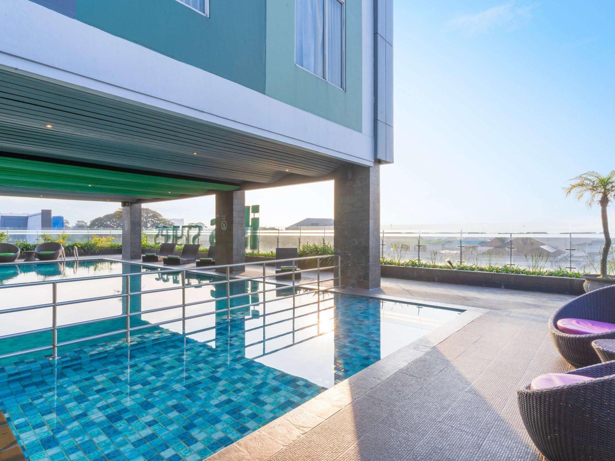 Hotel Ibis Styles Malang Exterior foto