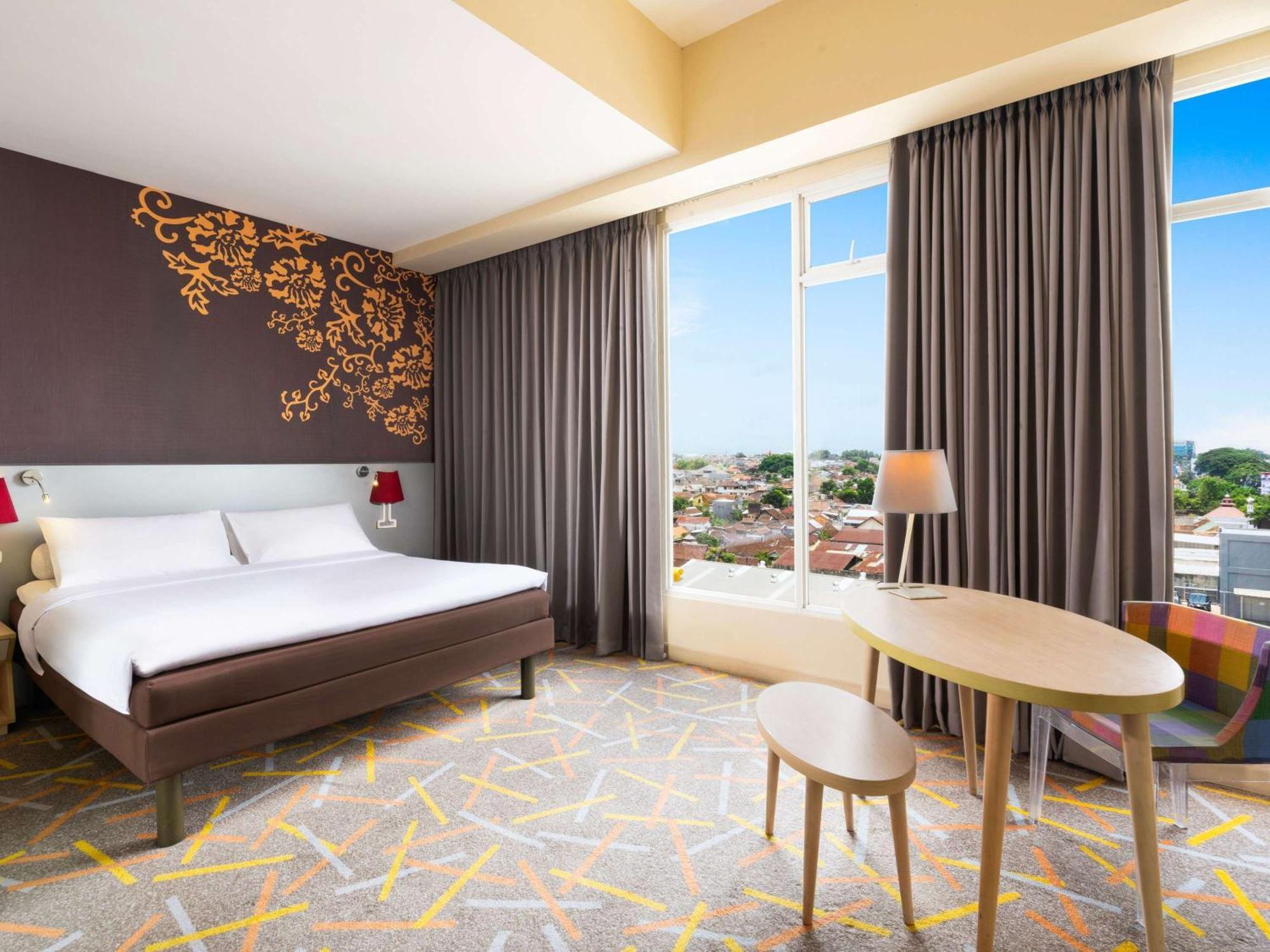 Hotel Ibis Styles Malang Exterior foto